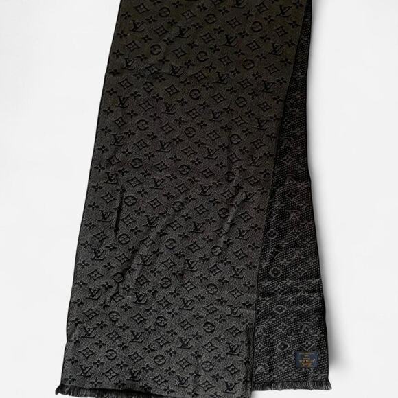 Louis Vuitton Monogram Classic scarf Charcoal grey style M78526 - Picture 1 of 5